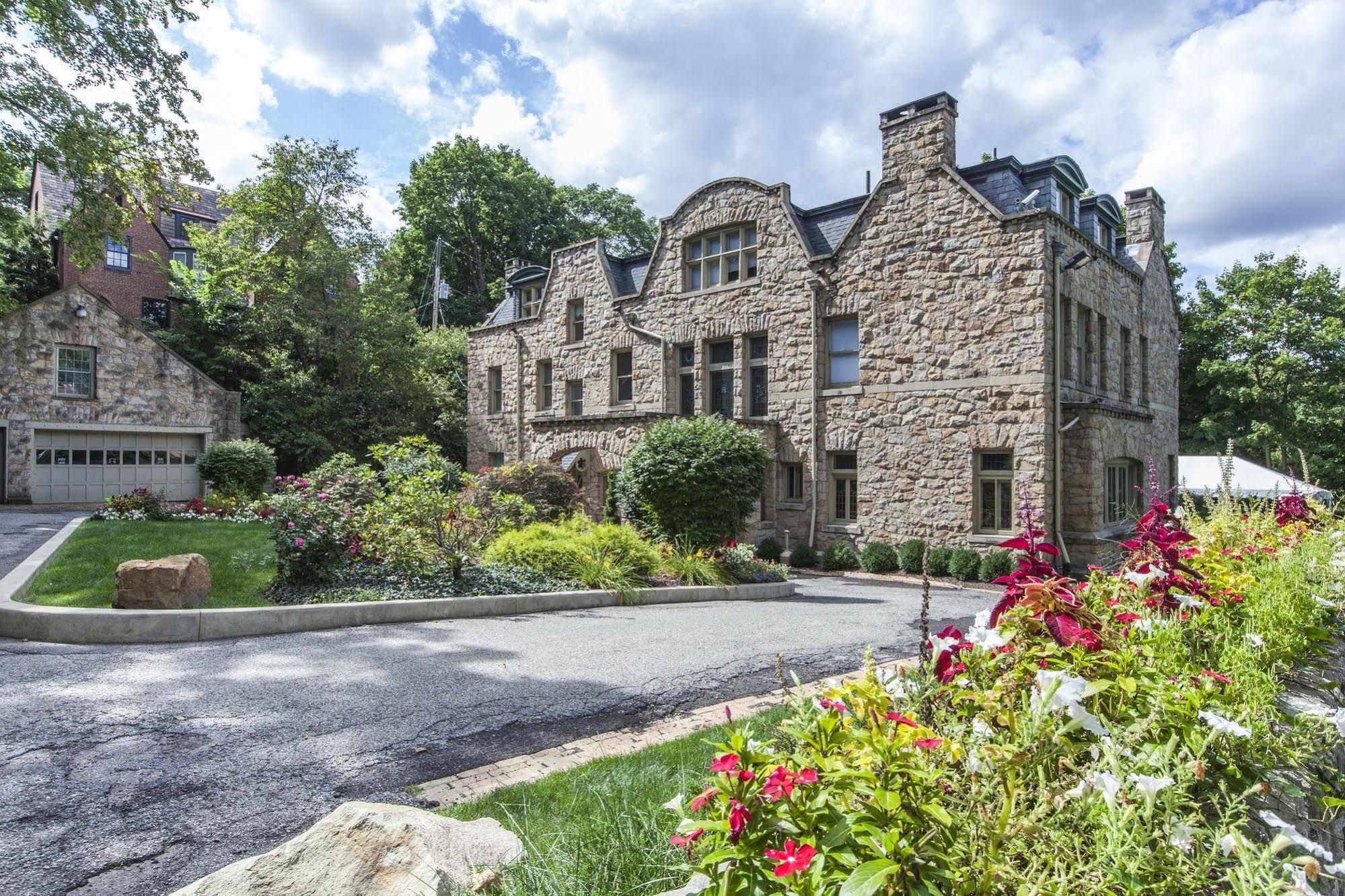The Mansion At Maple Heights Bed and Breakfast Pittsburgh Exteriör bild